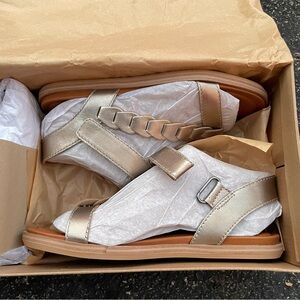 Lucky Brand Natany asymmetric-strap flat sandal sz 6.5 NWT